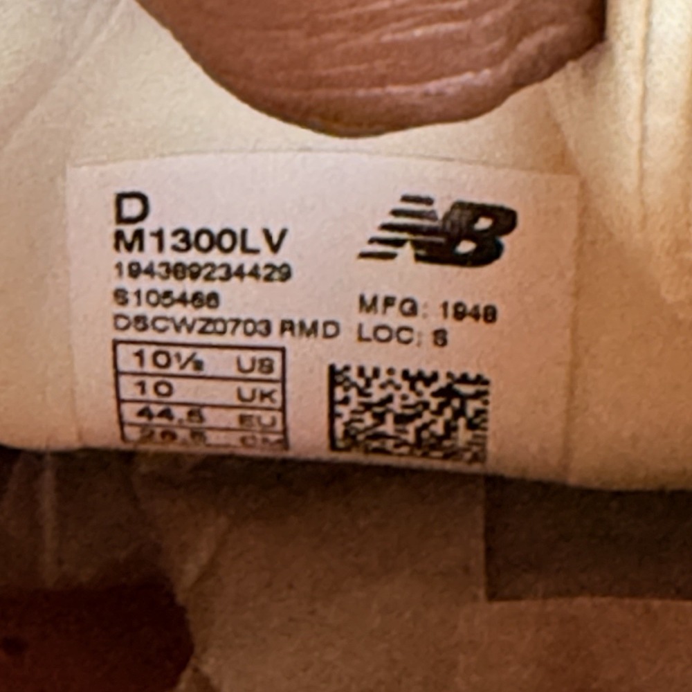 Size 10.5 Levi's x New Balance 1300 Mens M1300LV Made In USA Orange Tab Sneakers - Picture 6 of 16